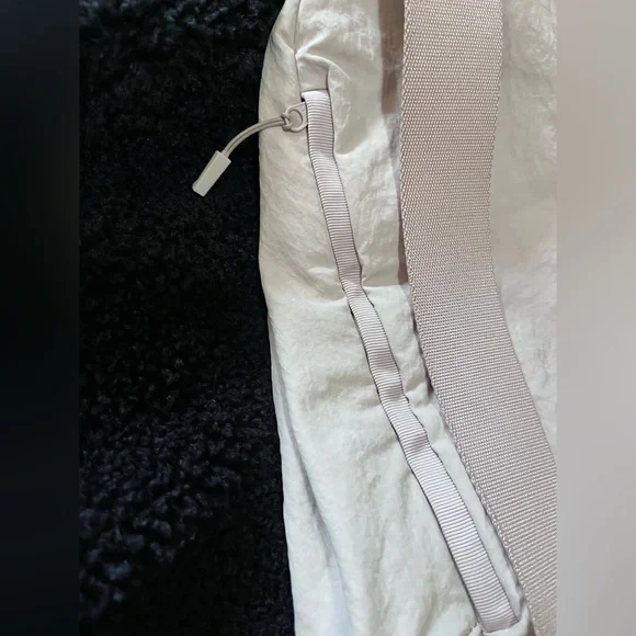 Lululemon City Adventurer Backpack *Mini 12L
Muse - Picture 8 of 12